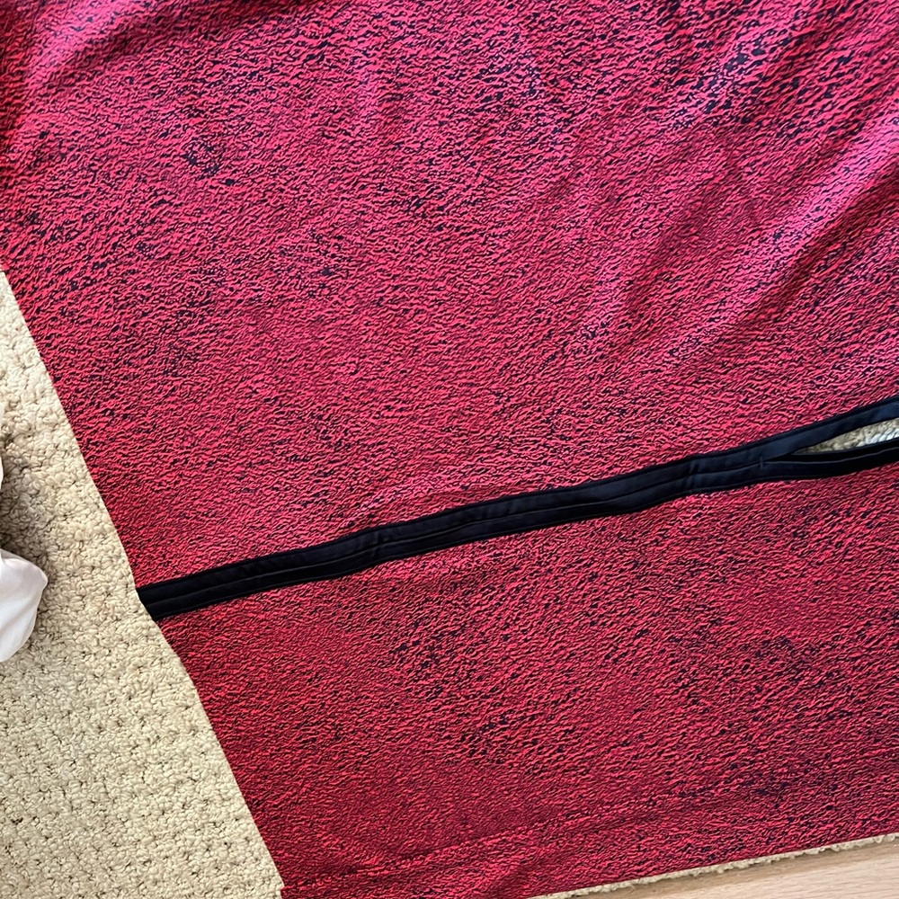 NWT Lululemon Vinyasa Wrap in Running Luon Spray Jacquard True Red Black - Picture 11 of 13